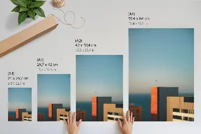 Lienzo decorativo moderno con diseño de mar, edificios, pájaros y cielo en inmensidad