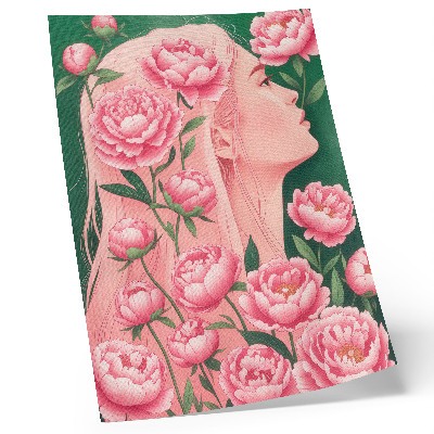 Póster con colores saturados Una mujer entre peonías rosas sobre un fondo verde.