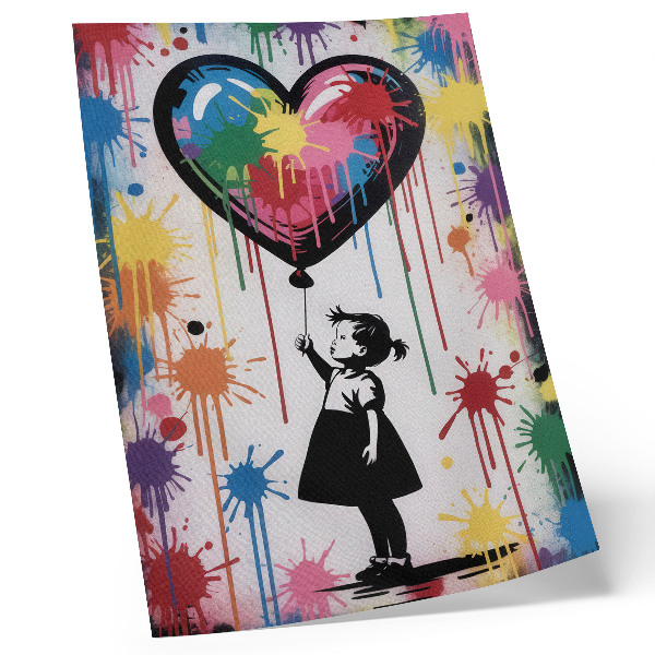 Póster Figura en blanco y negro con un corazón de grafiti colorido