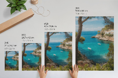 Póster Una bahía con barcos y una casa en un paisaje pintoresco.