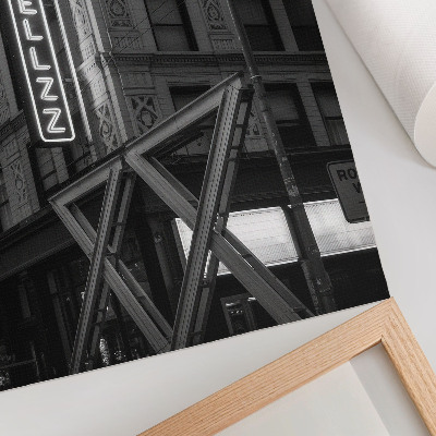 Póster con colores saturados Arquitectura en blanco y negro con luces de neón de hotel.