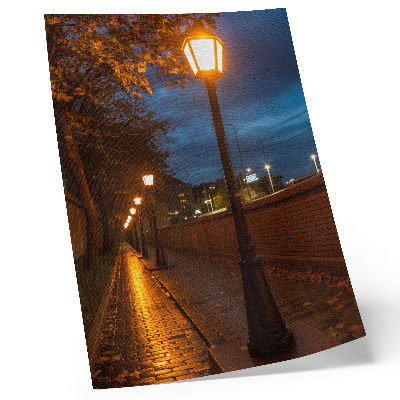 Lienzo decorativo moderno Farolas de callejón nocturno, brillo cálido, ambiente tranquilo.