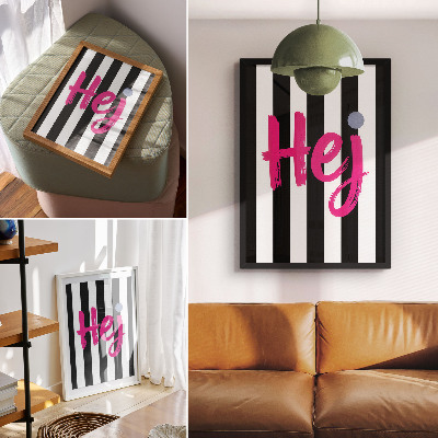 Lienzo decorativo moderno Las rayas blancas y negras contrastan con las letras rosas.