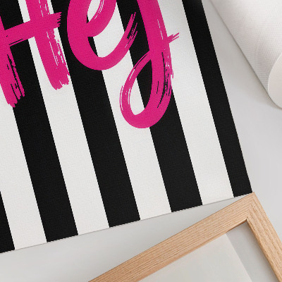 Lienzo decorativo moderno Las rayas blancas y negras contrastan con las letras rosas.
