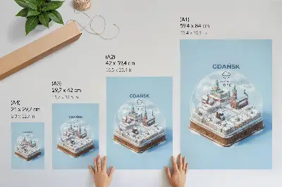 Póster de Gdańsk invernal bajo la nieve en una bola de cristal con colores saturados