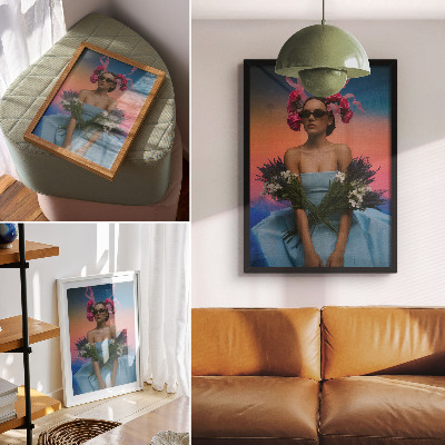 Lienzo decorativo moderno Mujer con flores al atardecer.