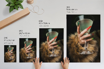 Póster con colores saturados Mano con uñas de colores, piel de cristal