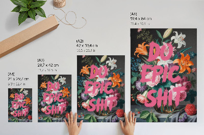 Póster con colores saturados Letras rosas sobre un fondo de flores coloridas