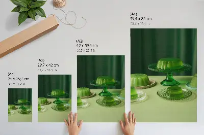 Póster de gelatinas verdes en diferentes platos con colores saturados