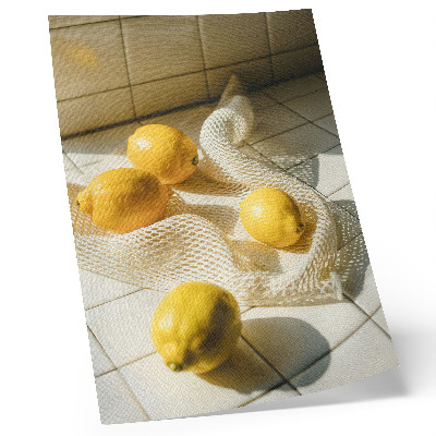 Póster Limones sobre una rejilla metálica en un entorno de cocina.