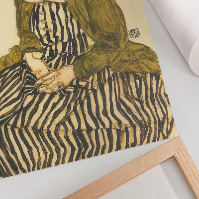Lienzo decorativo moderno Retrato de Edith Schiele con un vestido de rayas (1915) de Egon Schiele
