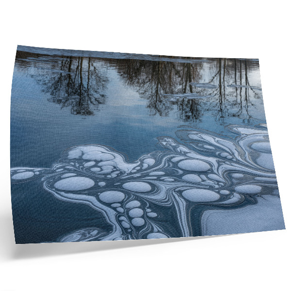 Arte de pared Hielo en el lago, reflejos de los árboles, tonos azules