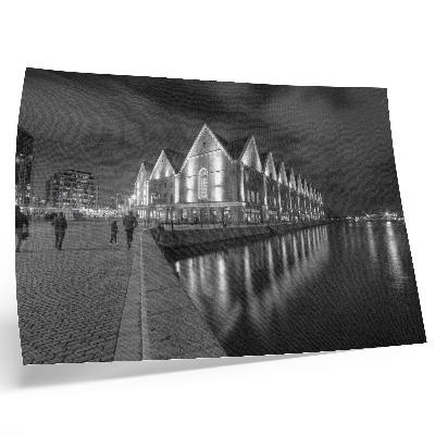 Arte de pared arquitectura monocromática con reflejo en el agua