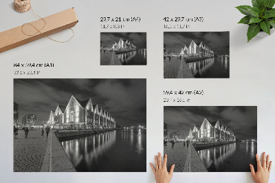 Arte de pared arquitectura monocromática con reflejo en el agua