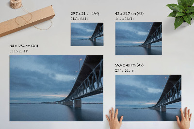 Arte de pared Un puente moderno sobre aguas tranquilas