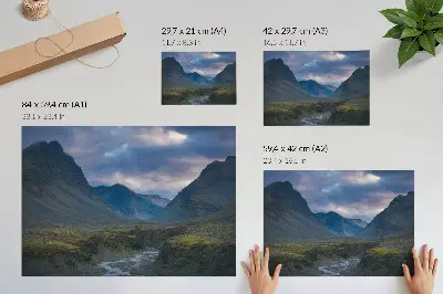 Arte de pared montañas entre las nubes en tonos azules inspiradas en la naturaleza
