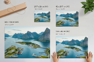 Póster Fiordos, montañas, ciudad, paz y armonía.