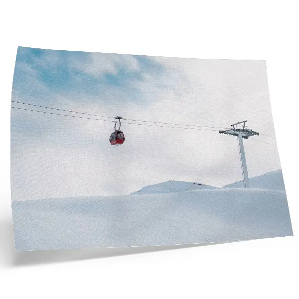 Lámina para cuadro montañas con teleférico y cielo en contraste de color dinámico