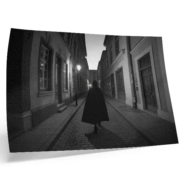 Arte de pared calle oscura con figura misteriosa de ambiente nostálgico
