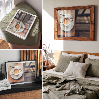 Lámina para cuadro una taza de espresso sobre una mesa de madera con contrastes