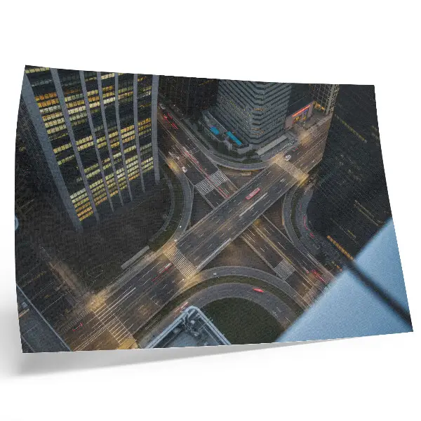 Póster panorama de ciudad con luces nocturnas y estética moderna