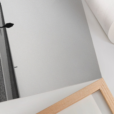 Arte de pared Silueta minimalista, sombras marcadas, espacio moderno