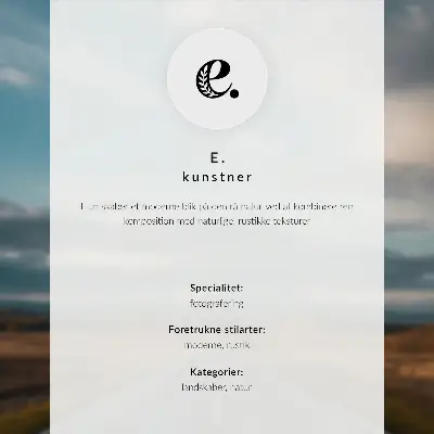 Póster carretera serpenteante en un bosque verde con ambiente tranquilo