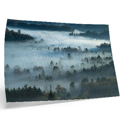 Arte de pared Árboles verdes en la niebla, ambiente tranquilo, colores tenues.