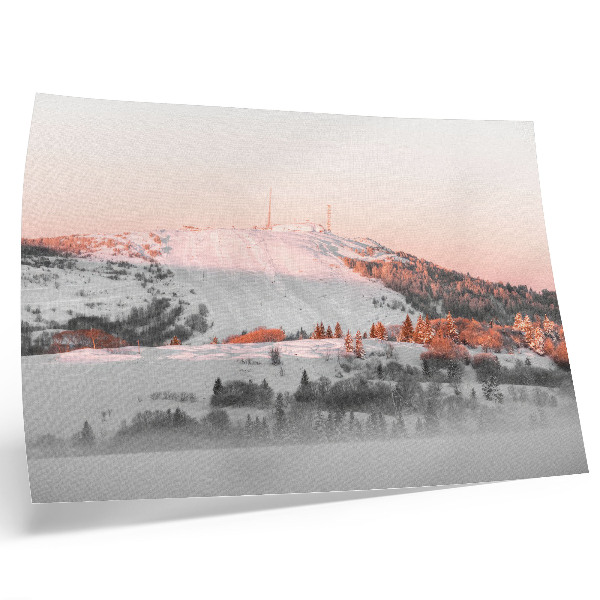Lámina para cuadro Un paisaje invernal en tonos rosas y blancos.