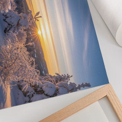Arte de pared Paisaje invernal con nieve y sol en el horizonte.