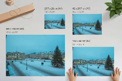 Póster paisaje invernal con arquitectura clásica y ambiente navideño