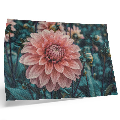 Arte de pared Composición moderna con dalias rosas y hojas verdes.