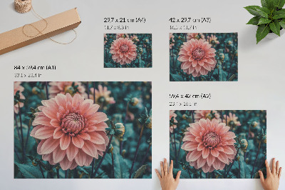 Arte de pared Composición moderna con dalias rosas y hojas verdes.