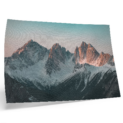 Lámina para cuadro Montañas de tonos pastel a la luz del sol poniente.