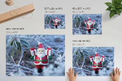 Arte de pared de Papá Noel con regalos en un entorno invernal