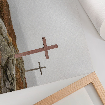 Póster Tres cruces de madera en la brumosa colina de la naturaleza
