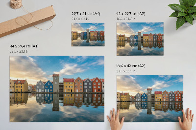 Póster Casas coloridas junto al agua, reflejos arquitectónicos