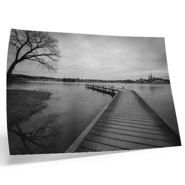 Arte de pared paisaje de lago tranquilo con muelle de madera en blanco y negro