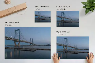 Lámina para cuadro puente al atardecer con aguas tranquilas de estilo moderno