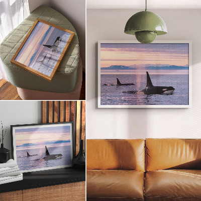 Lámina para cuadro Orcas contra un paisaje marino en tonos pastel.