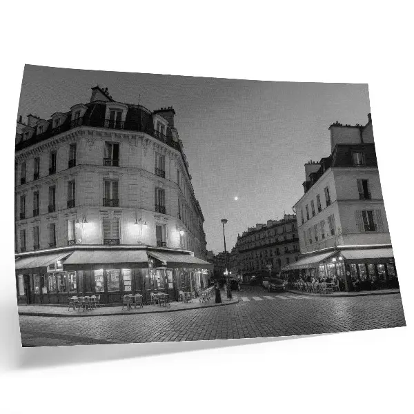 Lámina para cuadro edificios en blanco y negro con diseño de cafés y elegancia nocturna
