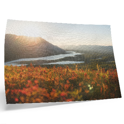 Póster Flores, montañas, río, puesta de sol, ambiente tranquilo