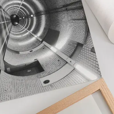 Póster túnel simétrico con arcos en blanco y negro