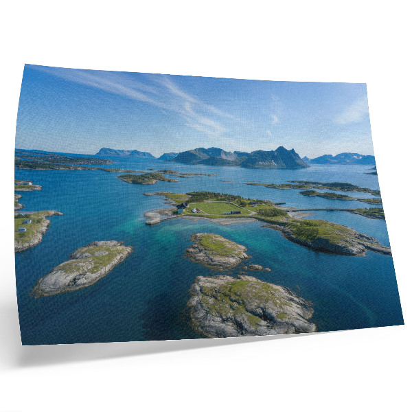 Lámina para cuadro Islas con montañas, cielo azul, vegetación verde