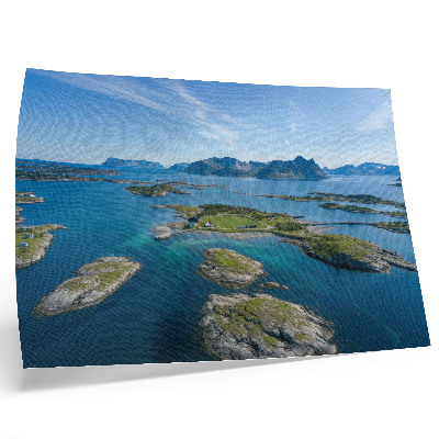 Lámina para cuadro Islas con montañas, cielo azul, vegetación verde