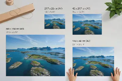 Lámina para cuadro islas con montañas, cielo azul y vegetación verde