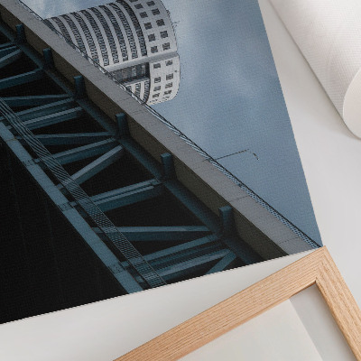 Póster Puente y rascacielos modernidad simetría elegancia