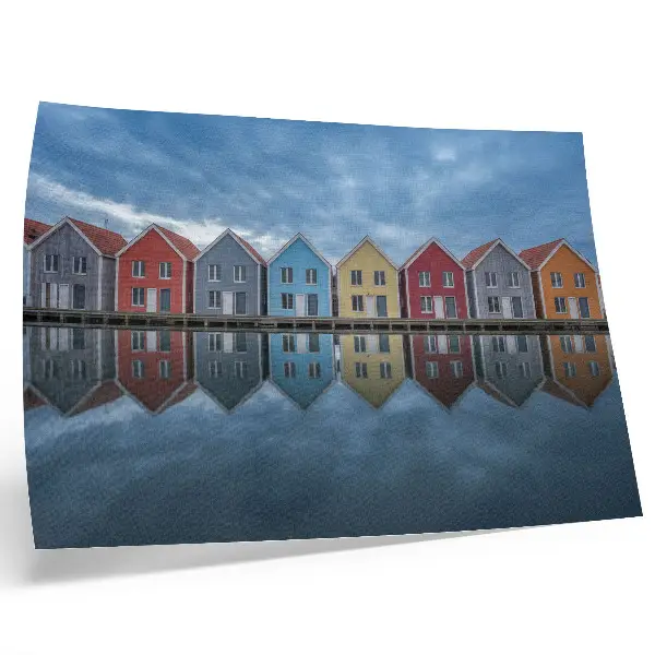Lámina para cuadro de casas coloridas con estilo moderno y diseño simétrico