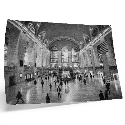 Lámina para cuadro Interior elegante con grandes ventanales y escalera central.