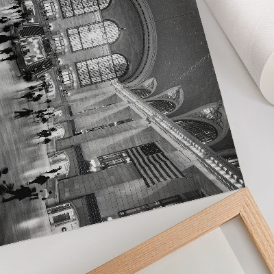 Lámina decorativa interior elegante con grandes ventanales y escalera central
